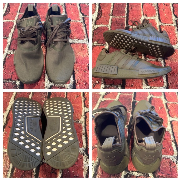 NWIB Adidas NMD_R1 Men's Classic Running Sneakers FW6415 size 10 1/2 - Picture 1 of 9